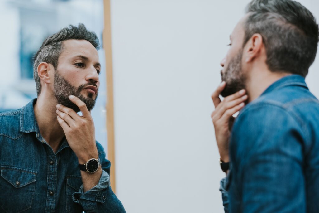 Men Implante Capilar Robótico | implante barba,crecimiento de barba,para estimular el crecimiento de barba,tipos de barba,implante de barba con ARTAS iX™ estimular el crecimiento de barba en jóvenes-clinica de implante capilar robotica